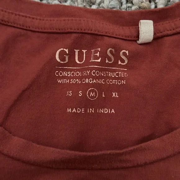 Guess women’s top with sequin lips size medium - Picture 7 of 7